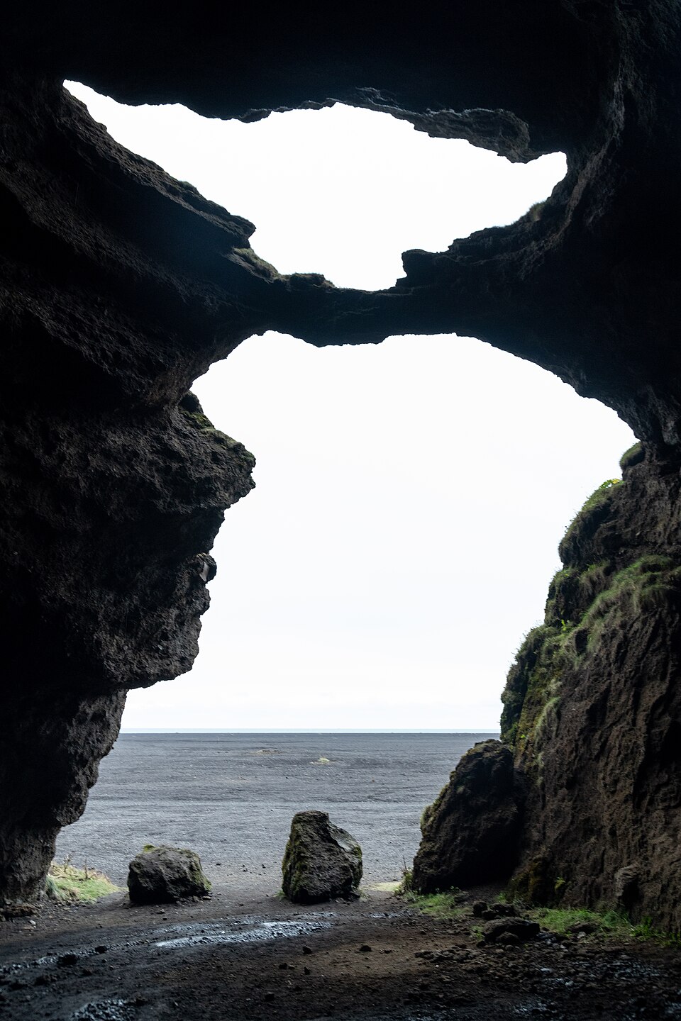 Gígjagjá / Yoda Cave (Hjörleifshöfði)